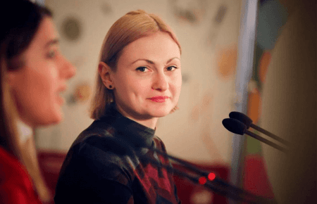 Є запитання, чому Лерос не вийшов із фракції, а обрав шлях конфронтації — нардепка Євгенія Кравчук